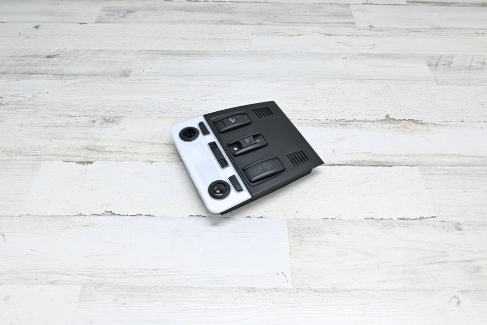 06-13 BMW E88 E90 E92 Lámpara de luz domo de lectura delantera superior con interruptor OEM Foto 2 de 4