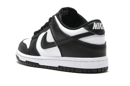NIKE DUNK LOW (GS) -WHITE/BLACK-WHITE - SIZE 6Y