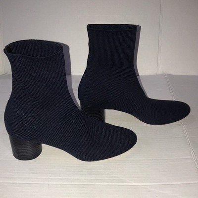 Vince Blue Box Tasha Navy Boots/Booties Chunky Heel Size 10 Ribbed