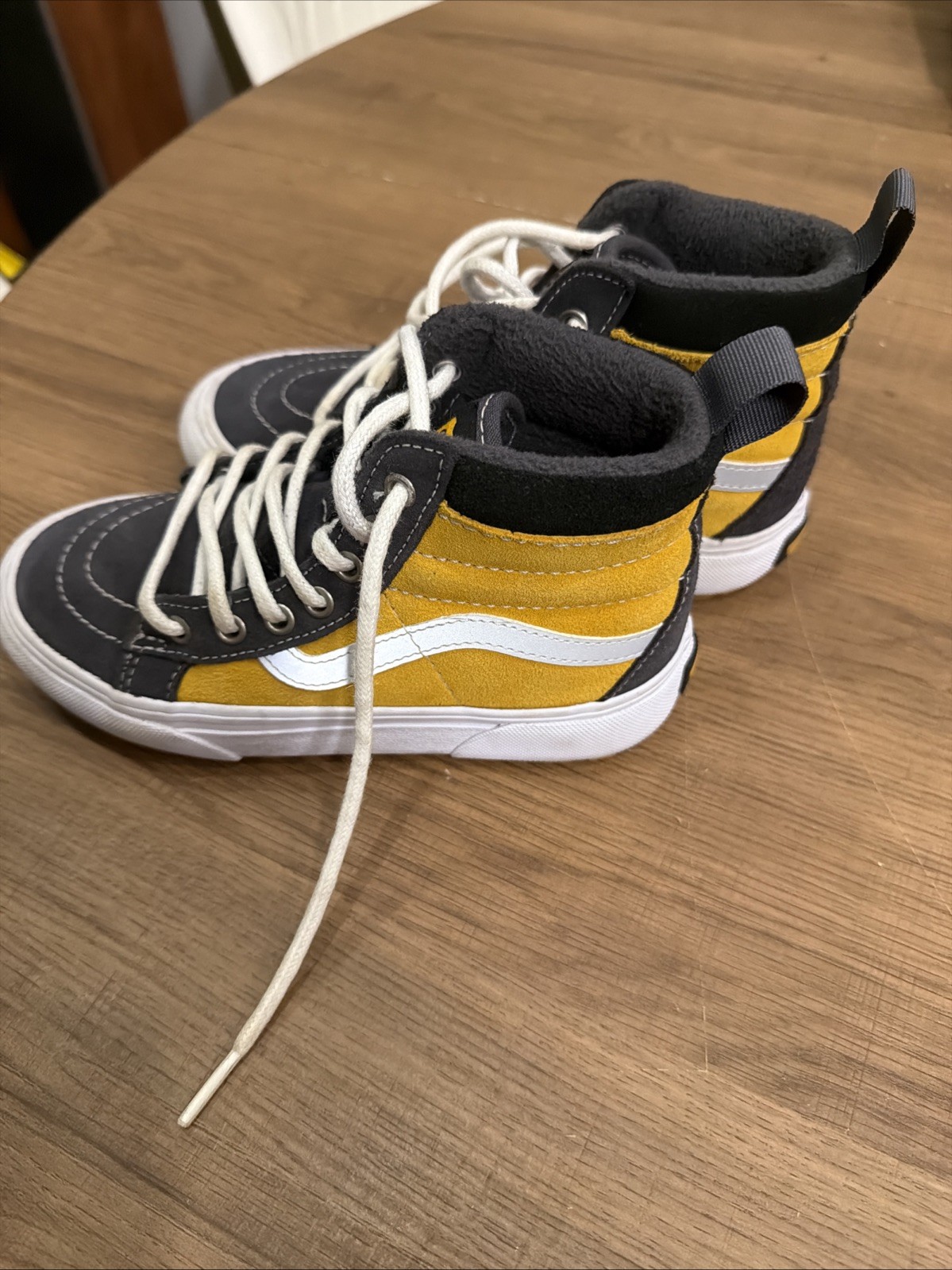 VANS Youth Boys High Top Shoes Size 1 Black Yellow Suede Fabric Sneakers Tennis thumbnail 3