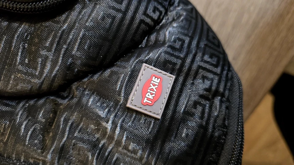 Trixie 36211 'Riva' Bag Pet Carrier Neoprene 26 x 30 x 45 cm, Black - Image 4 of 4