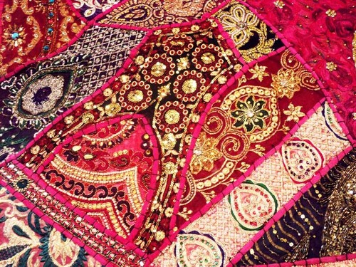 35" HUGE CRAZY QUILT DECOR SARI NECK PATCH KUNDAN BEADED TAPESTRY WALL HANGING - Picture 6 of 9