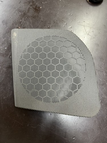 VW T4 Multivan II Caravelle Lautsprecher Gitter rechts Armaturenbrett 7D1857210A