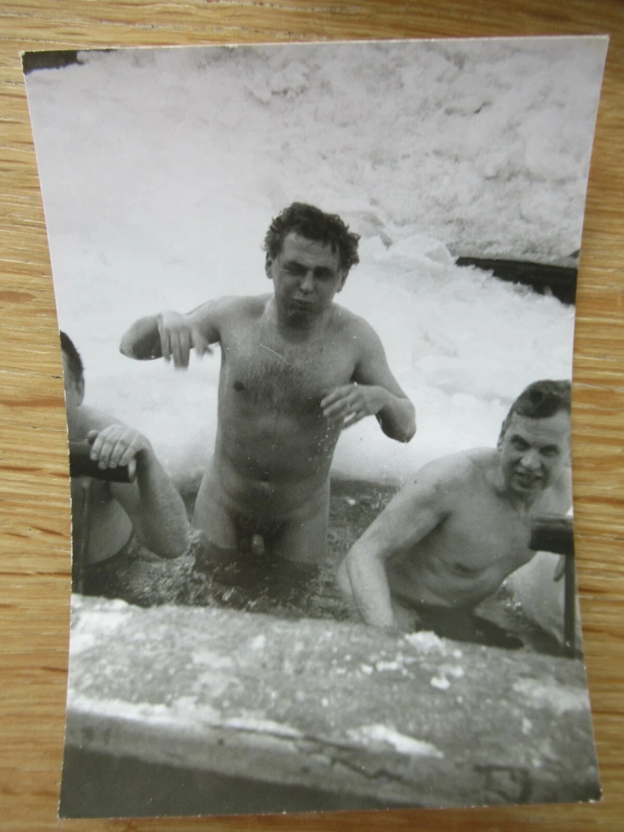 5 alte Fotos nackte Männer beim Eisbaden  Nude  Gay | eBay