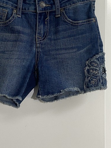 EUC~Vigoss Girls Floral Embroidered Denim Blue Jean Shorts~Size 10 - Picture 3 of 11