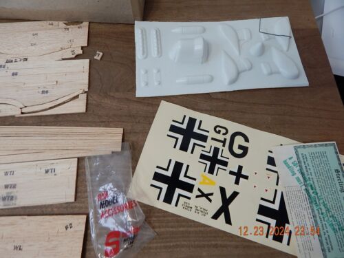 Vintage - Stuka Dive Bomber - Sterling Models - Balsa Flying Model - Picture 3 of 4