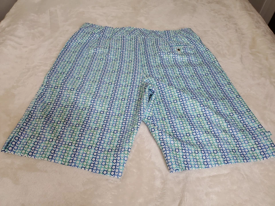 Coral Bay Women's Golf Shorts Size 8 Geometric Print Blue Green - Image 2 of 4