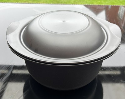 tupperware ultrapro 5L.  5Qt