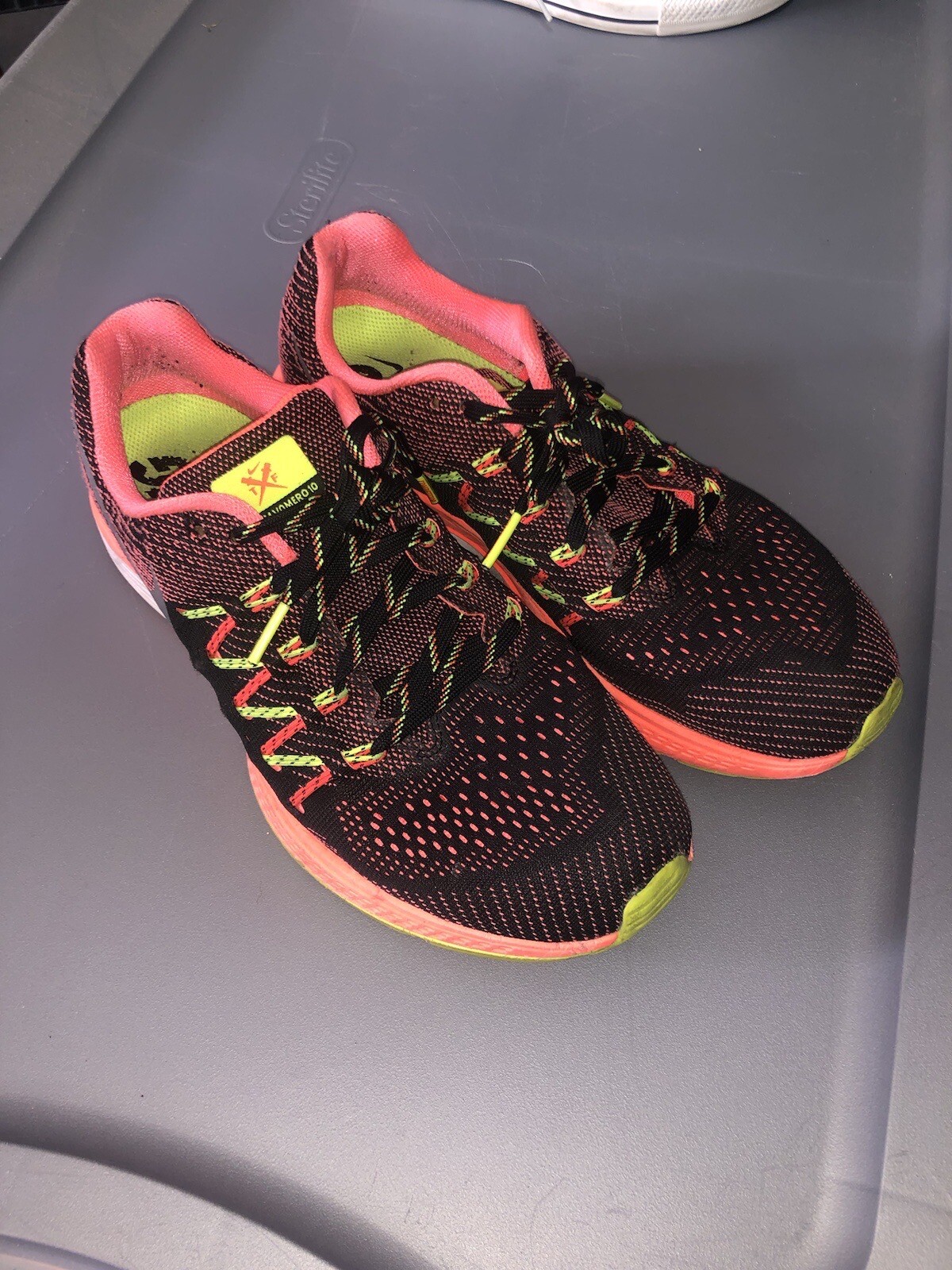 Nike Air Zoom Vomero 10 Athletic Running Shoes Women’s Size 9