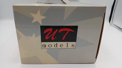 1/18 UT models Porsche 911 993 Coupe Gold w/ Box From Japan Model Car Minicar - Picture 8 of 10