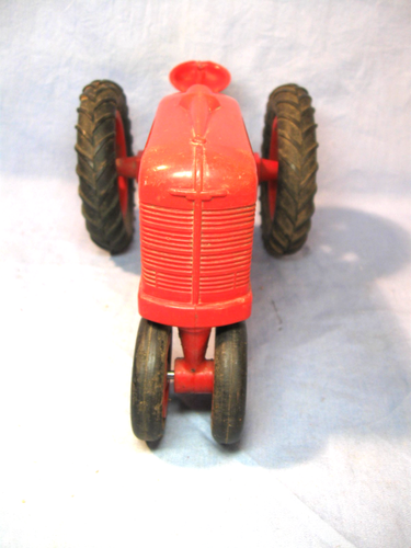 1950s Product Miniatures IH McCormick Farmall 1/16 Tractor - Picture 2 of 9