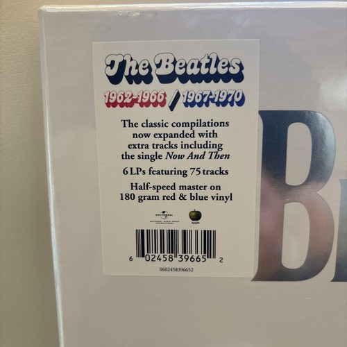 The Beatles 1962-1966 & 1967-1970 6 LP Box Set Color Vinyl Red & Blue - Picture 2 of 4