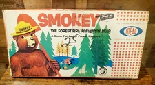 1961 "SMOKEY THE BEAR" Orig IDEAL Junior Forest Fighters BOARD GAME In The BOX 
