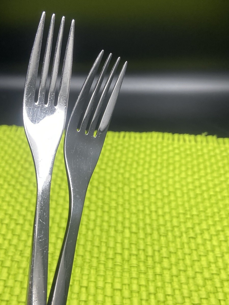 1st Class Christofle Stainless 2 Dinner forks - J Massaud