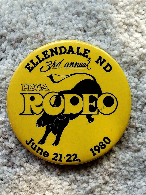 1980 ELLENSDALE, North Dakota 3rd Annual PRCA Rodeo Pinback Button 