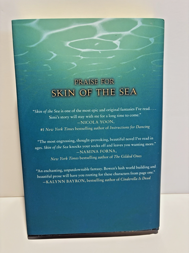Skin of the Sea by Natasha Bowen Signed Sprayed Edges Owlcrate Exclusive Edition - Picture 2 of 10