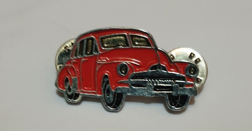 Vintage GILLTRAPS ‘For Car Lovers’ Red HOLDEN FJ Badge/Pin Enamel RARE - Picture 3 of 4