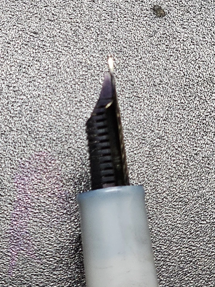 Sailor Pro Gear Slim Veilio Pearl White ( Limited Production)medium Fine 21k - Изображение 3 из 4