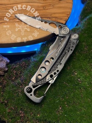 Leatherman Skeletool CX Carbon fiber handle inlay, half serrated blade
