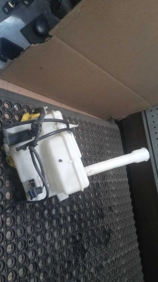 Depósito de lavado excluyendo Sport Trac para 02-10 EXPLORER 576498 Foto 2 de 4