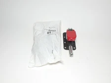 Destaco 630-R Straight-Line Action Clamp Toggle Flanged Base - NEW Surplus!