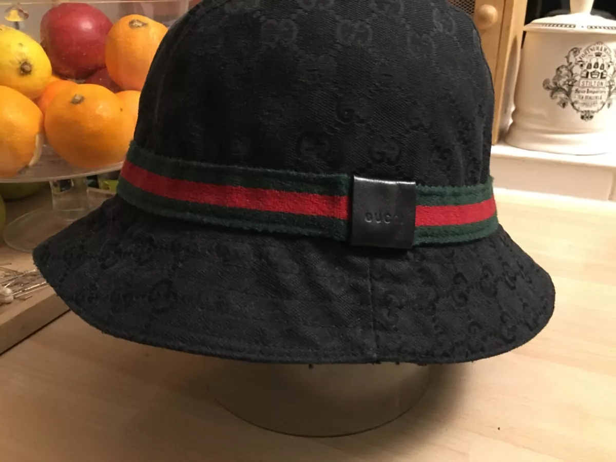 Gucci | GG Canvas Bucket Hat, Black, M