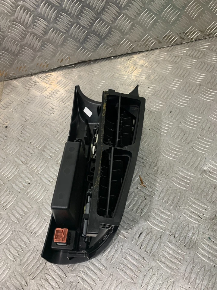 2013 PEUGEOT 3008 DASHBOARD AIR VENTS WITH SWITCH PANEL #2 - Image 3 of 4