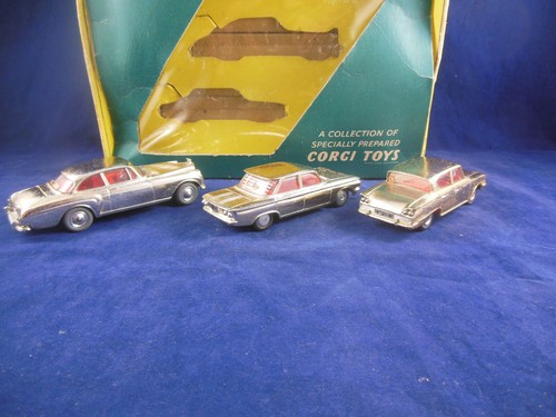 Corgi toys Golden Guinea Gift Set 20 Bentley, Ford & Chevrolet Gold Plated - Picture 2 of 12