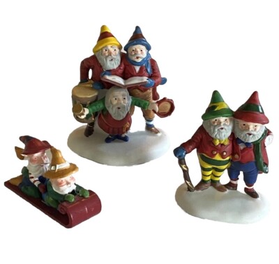 Dept 56 North Pole Village TESTING THE TOYS SINGING FOR SANTA Christmas Figures