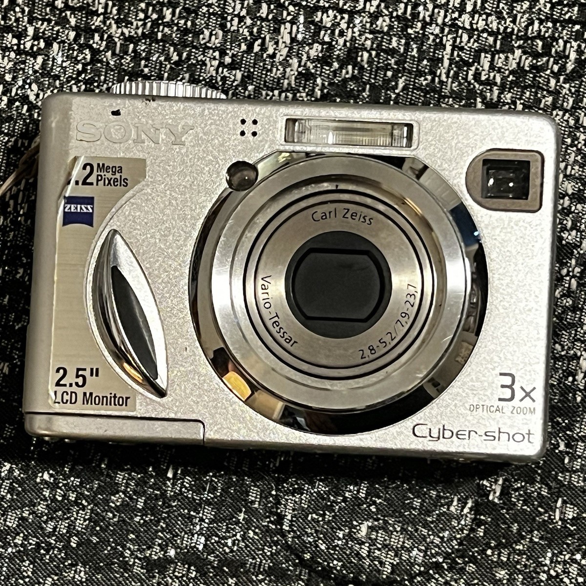 PARTS ONLY Sony Cyber-shot DSC-W7 Digital Camera - Silver UNTESTED