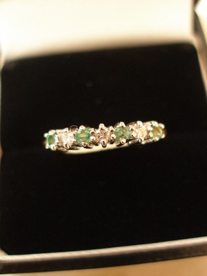 EWIGKEITSRING 9 KARAT GOLD SMARAGD & DIAMANT/EHERING BRANDNEU HERGESTELLT IN UK