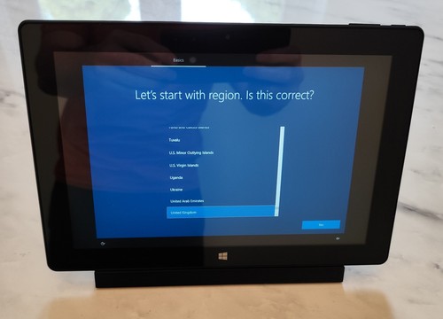GEM 10 Windows 10 10.1” Tablet + Docking Station and Charger. 4GB Ram 64GB SSD.