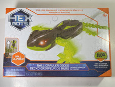 Hex Bots Wall Crawler Gecko Wall Climber Remote Controlled, New in Box