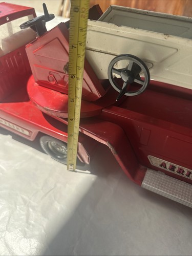 Vintage Byline Aerial Hook-n-ladder Metal Fire truck - Picture 3 of 12
