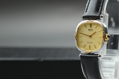 Vintage 1982 Near MINT Seiko Exceline 1400-7020 Quartz Women