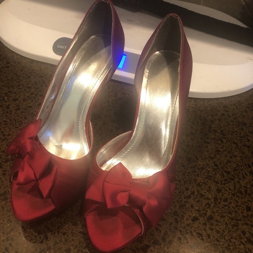 Michael Angelo Maribelle 7M Red Satin 