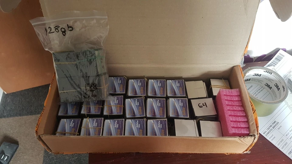 64GB (and not 128Gb) 300x CF cards - Image 2 of 3