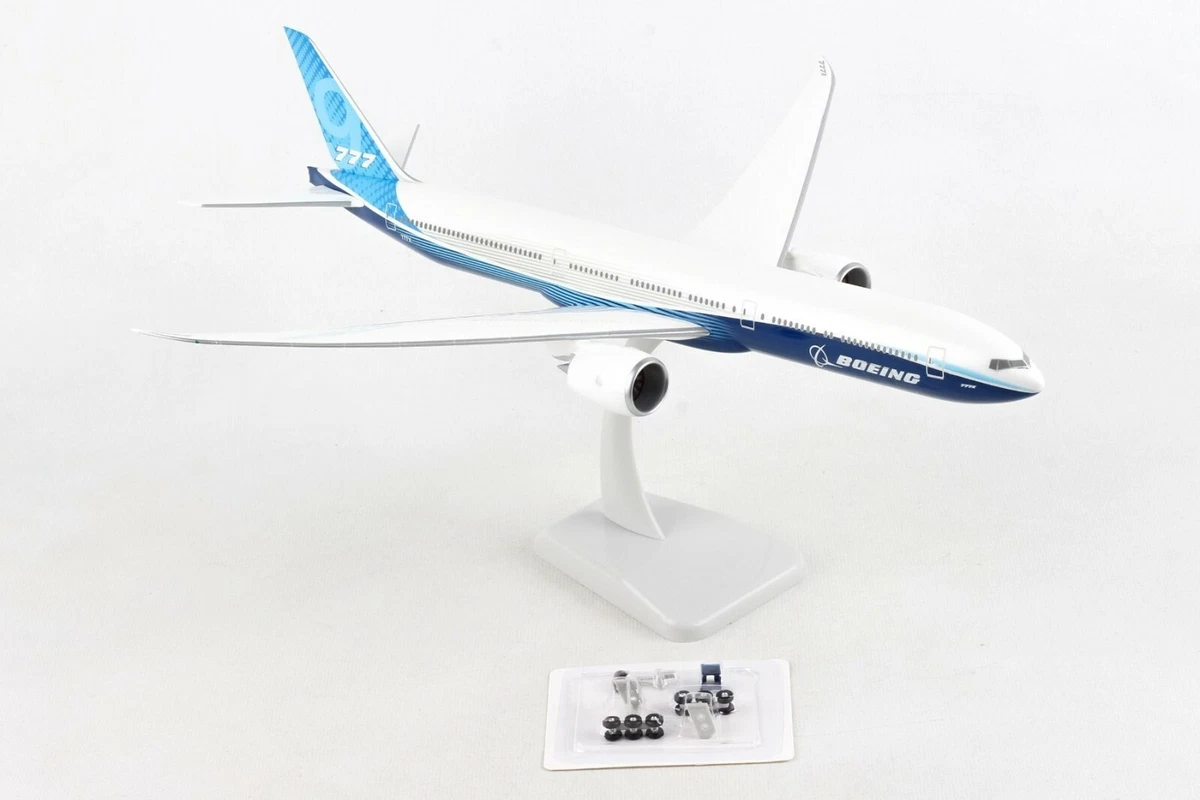 Hogan Wings Boeing House Colors Boeing 777-9 1/200 w/Stand and Gear. New