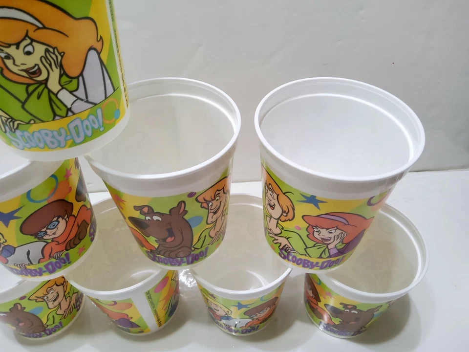 8 tazas de plástico Scooby Doo Hallmark fiesta de cumpleaños 1998 Hanna Barbera 17 oz  Foto 4 de 4