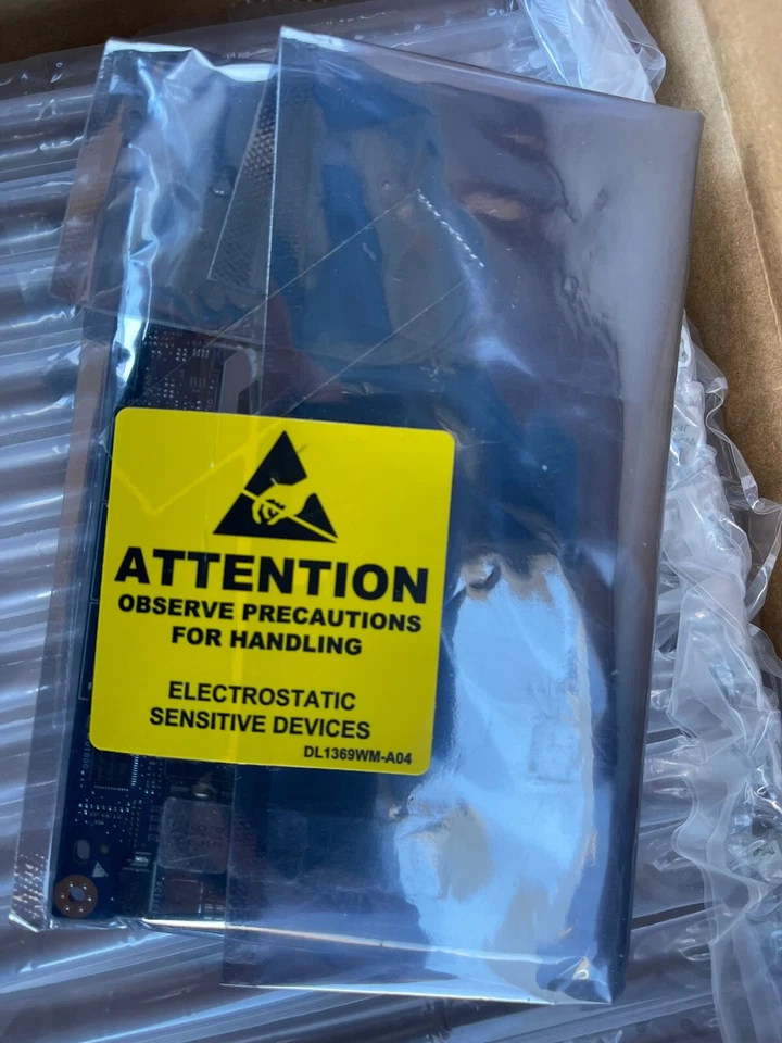 Dell YRPP8 Radeon Pro WX7100 8GB Precision 7730 7740 GPU Mobile Graphics Card - Image 2 of 4