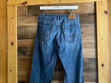 Mens Jeans 30 x 30 Zip Fly Bootcut 32 x 30 Actual Pants Denim Guys Boot Medium