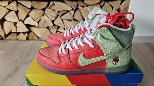 Nike SB Dunk High Strawberry Cough US 13 EU 47,5  9/10