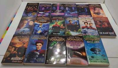 Star Trek DS9 Voyager 32 Paperback Book Lot Deep Space Nine Pocket Books Sci-Fi