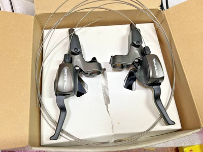 SHIMANO SAINT ST-M800 3x9 Speed Hydraulic Disc Brake Dual Control