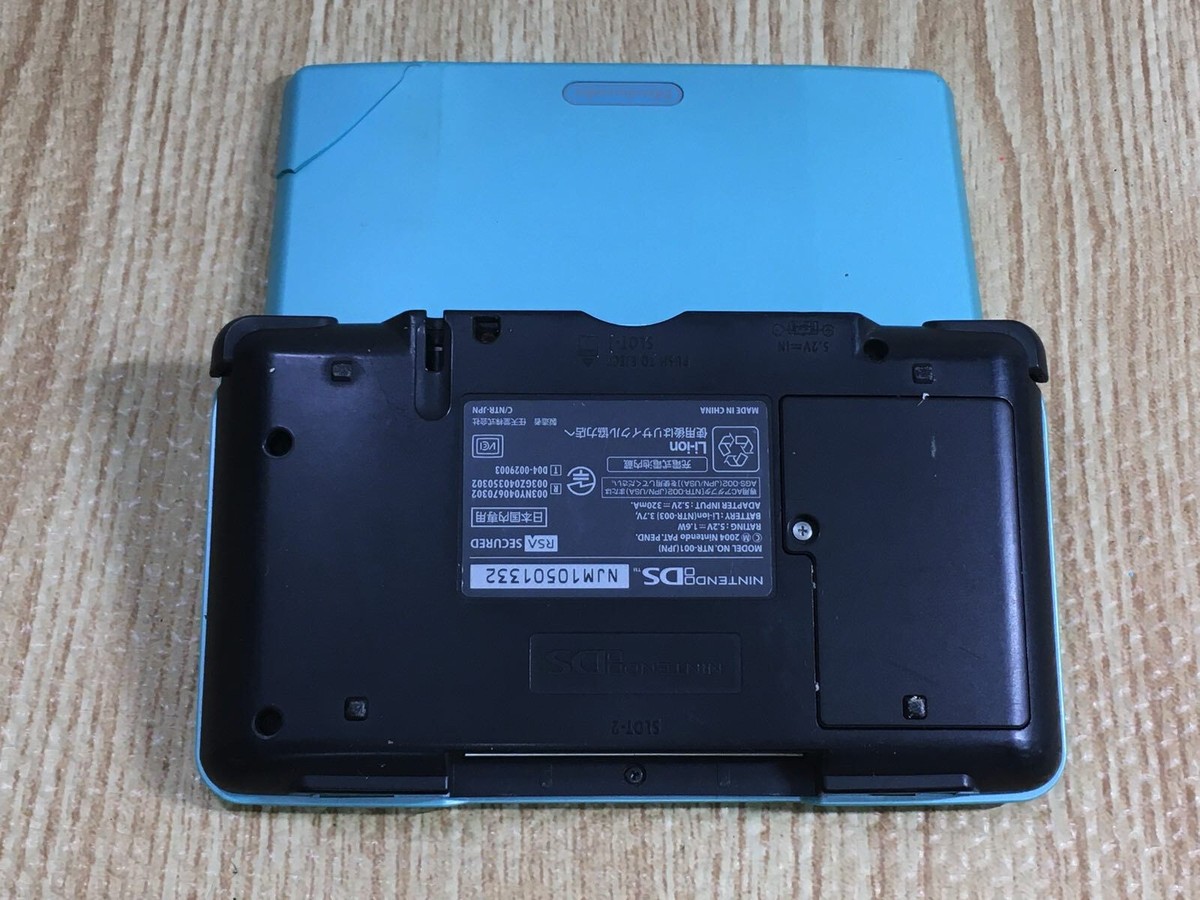 LG2370 Plz Read Item Condi Nintendo DS Turquoise Blue