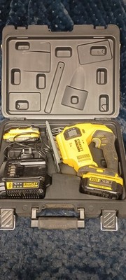 Stanley Fatmax V20 SFMCS600 18V Akku Stichsäge 1 x 4Ah 1 x 2Ah Li-Ion Batts