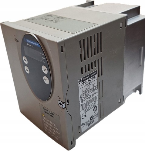 Schneider Telemecanique Altivar 31 ATV31HU15M2 VFD 1,5 kW 200-240 V 50/60 Hz - Foto 2 di 5
