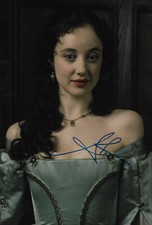 Andrea Riseborough Autogramm signed 20x30 cm Bild