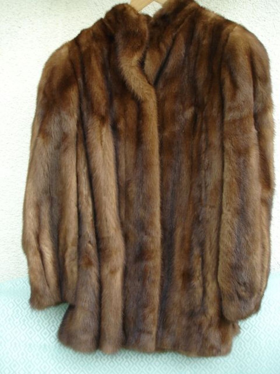 Manteau en vison marron vintage des années 1940