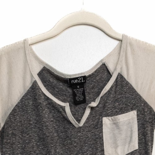 Rue 21 Girls Gray White Sweatshirt Long Sleeve Split Neck Colorblock Size S - Picture 3 of 7